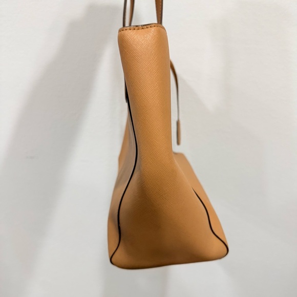 Tory Burch Robinson Saffiano Large Tote Bag Purse Tan - Picture 6 of 16